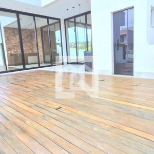 Casa em condomínio 4 quartos 5 banheiros 320m²