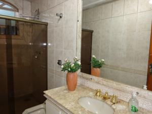 Casa 4 quartos 8 vagas 255m²