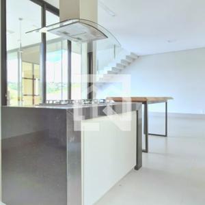 Casa em condomínio 4 quartos 5 banheiros 320m²