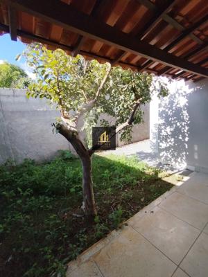 Casa 3 quartos 2 banheiros 75m²