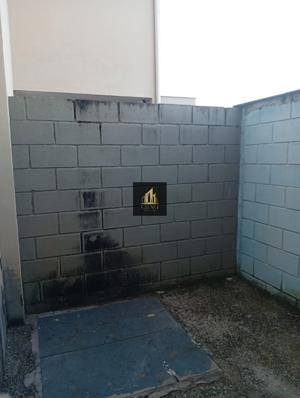 Casa 2 quartos 2 banheiros 65m²