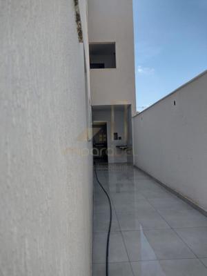 Casa 3 quartos 2 banheiros 30m²
