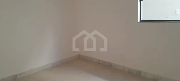 Casa em condomínio 3 quartos 2 vagas 180m²