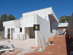 Casa 4 quartos 1 banheiro 220m²