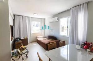 Apartamento 2 quartos 1 banheiro 