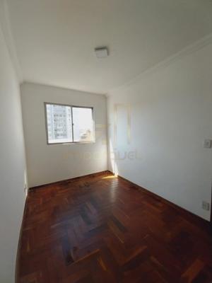 Apartamento 3 quartos 3 banheiros 143m²
