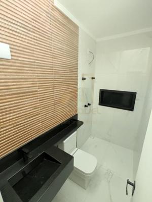 Casa 3 quartos 2 banheiros 
