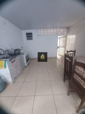 Casa 3 quartos 2 banheiros 360m²