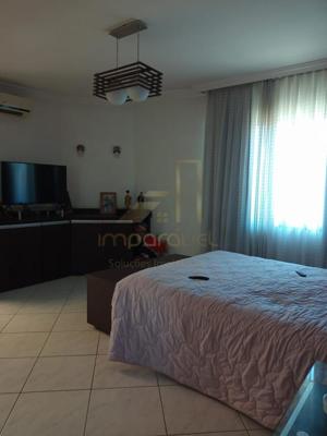 Casa 4 quartos 3 banheiros 
