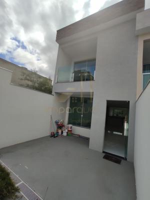 Casa 3 quartos 2 banheiros 
