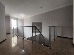 Apartamento 3 quartos 2 banheiros 234m²