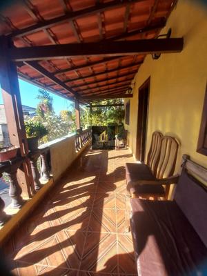 Casa 3 quartos 2 banheiros 360m²