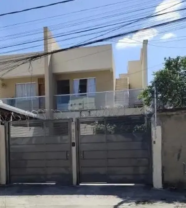 Casa 3 quartos 2 banheiros 
