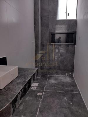 Casa 3 quartos 2 banheiros 30m²

