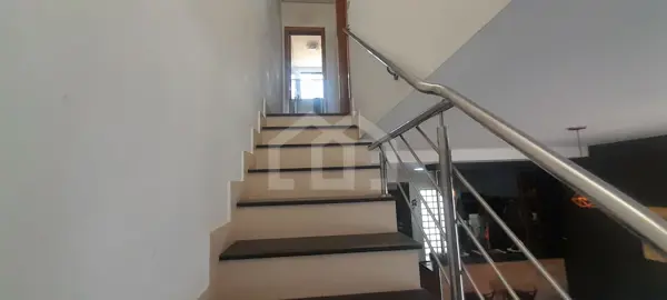 Sobrado 2 quartos 4 vagas 180m²