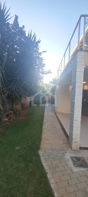 Casa 3 quartos 3 vagas 180m²
