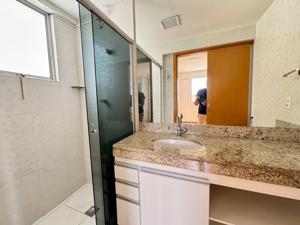 Apartamento 3 quartos 2 banheiros 180m²