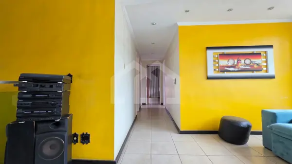 Casa 6 quartos 1 vaga 240m²