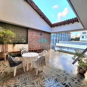 Apartamento 6 quartos 3 banheiros 1800m²