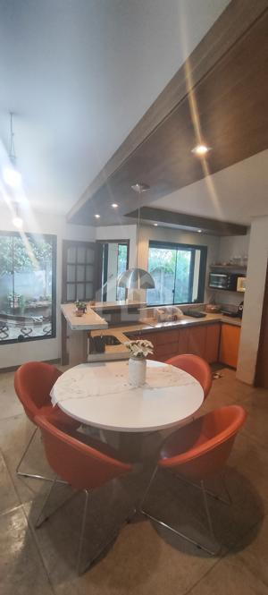 Casa 3 quartos 3 vagas 180m²
