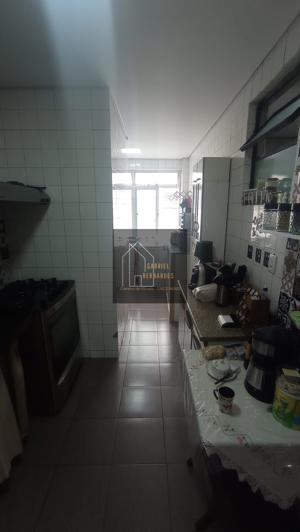 Apartamento 3 quartos 2 banheiros 155m²