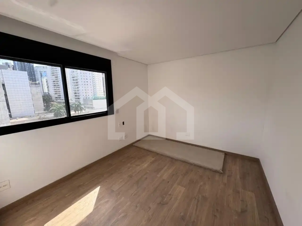 Cobertura 10 quartos 5 vagas 205m²