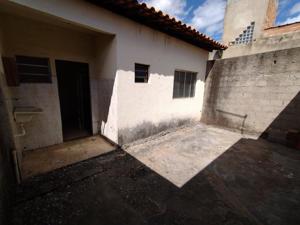 Casa 2 quartos 1 banheiro 175m²