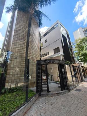 Apartamento 4 quartos 3 banheiros 238m²