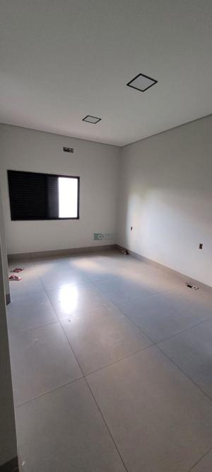 Apartamento 3 quartos 2 banheiros 175m²