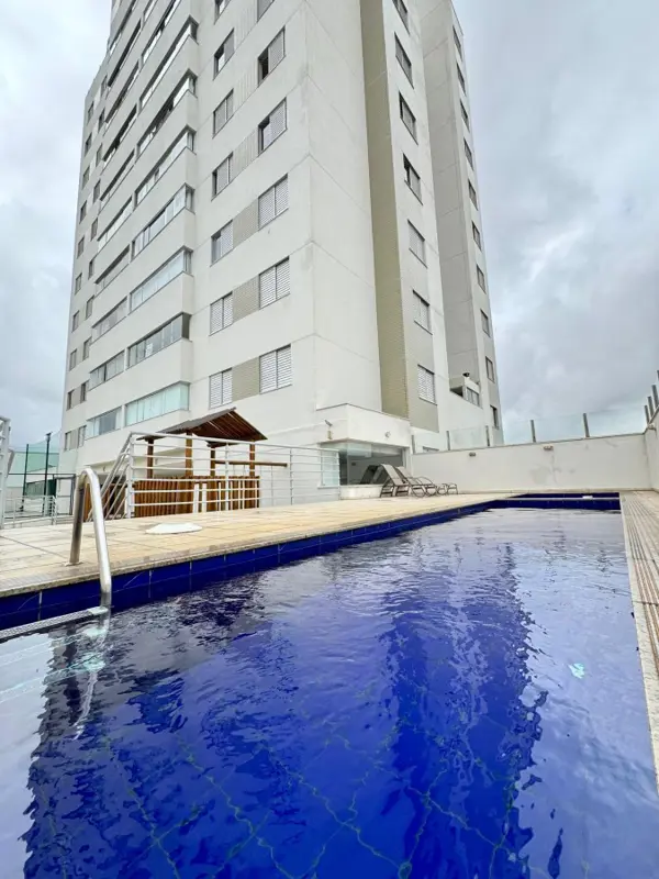 Apartamento 3 quartos 2 banheiros 180m²