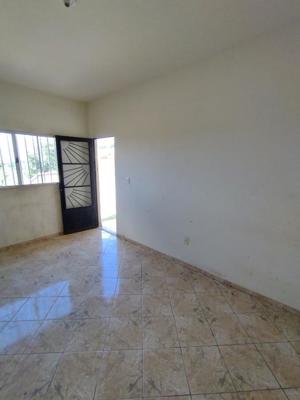 Casa 2 quartos 1 banheiro 175m²