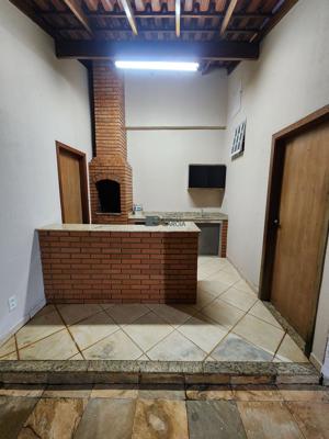 Apartamento 3 quartos 3 banheiros 200m²