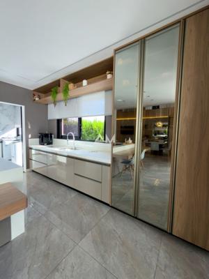 Apartamento 3 quartos 2 banheiros 1365m²