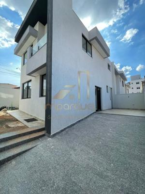 Casa 3 quartos 3 banheiros 
