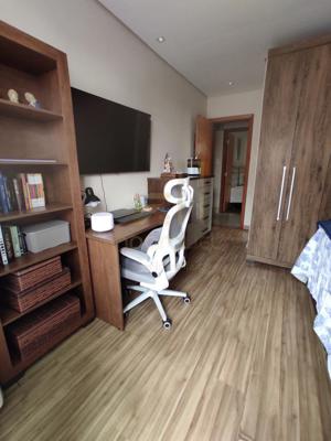 Apartamento 3 quartos 2 banheiros 185m²
