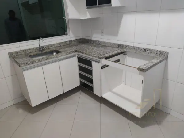 Casa 2 quartos 2 banheiros 82m²
