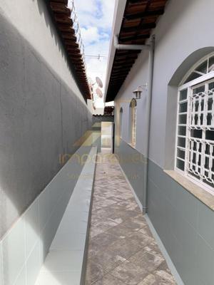 Casa 3 quartos 2 banheiros 223m²
