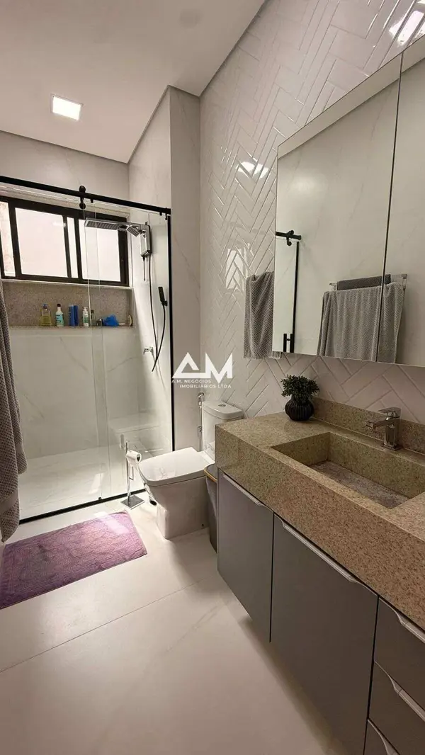 Apartamento 3 quartos 3 banheiros 297m²