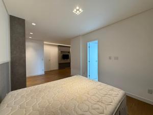 Apartamento 3 quartos 5 banheiros 310m²