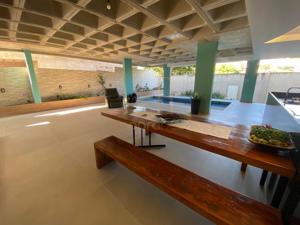 Casa 3 quartos 3 banheiros 
