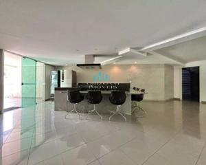Apartamento 4 quartos 2 banheiros 