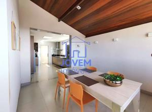 Casa em condomínio 4 quartos 4 banheiros 637m²