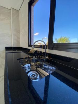 Apartamento 3 quartos 3 banheiros 300m²
