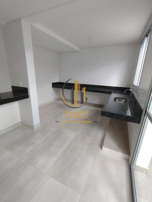 Apartamento 3 quartos 3 banheiros 154m²
