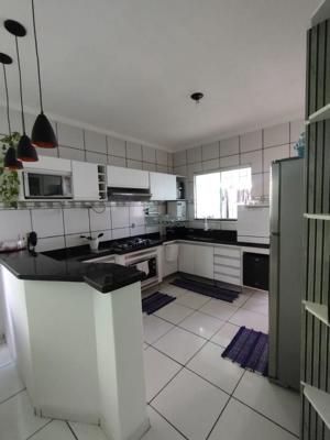 Apartamento 3 quartos 2 banheiros 170m²