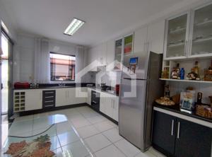 Casa 4 quartos 2 vagas 158m²