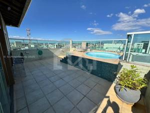 Cobertura 4 quartos 4 vagas 246m²