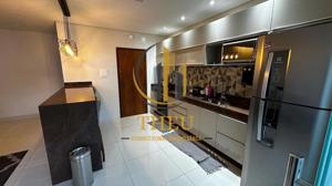 Apartamento 3 quartos 5 banheiros 210m²
