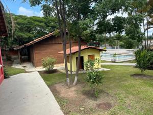 Sítio 3 quartos 240m²
