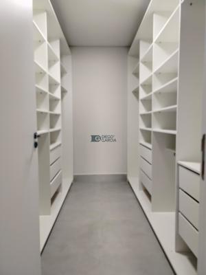 Apartamento 3 quartos 3 banheiros 145m²